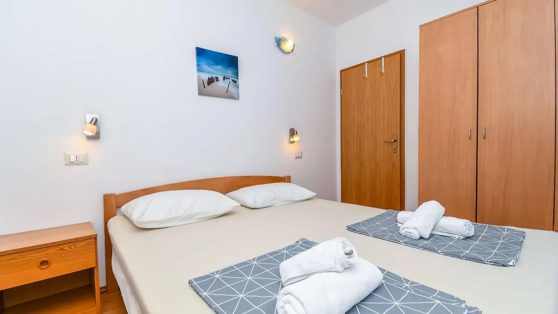 Apartment Mara 0*, Trogir Croatia