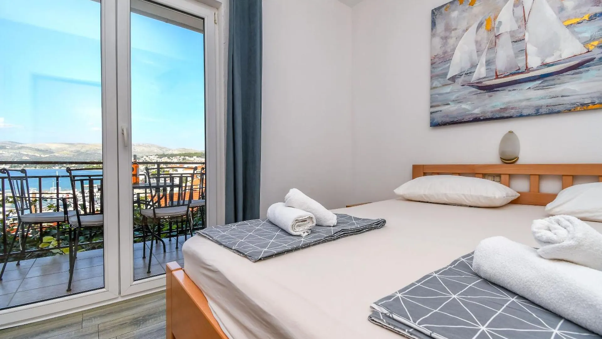 Apartment Mara 0*, Trogir